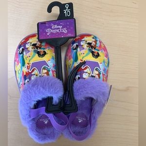 Disney Princess Toddler Girls Lined Purple Slippers, size 9/10